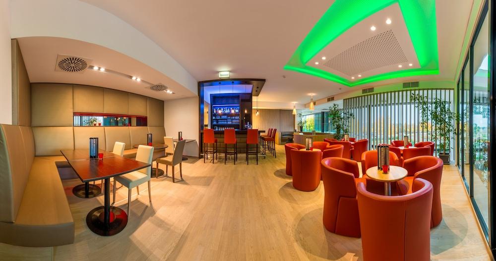 לוצמנסבורג All In Red Thermenhotel מראה חיצוני תמונה