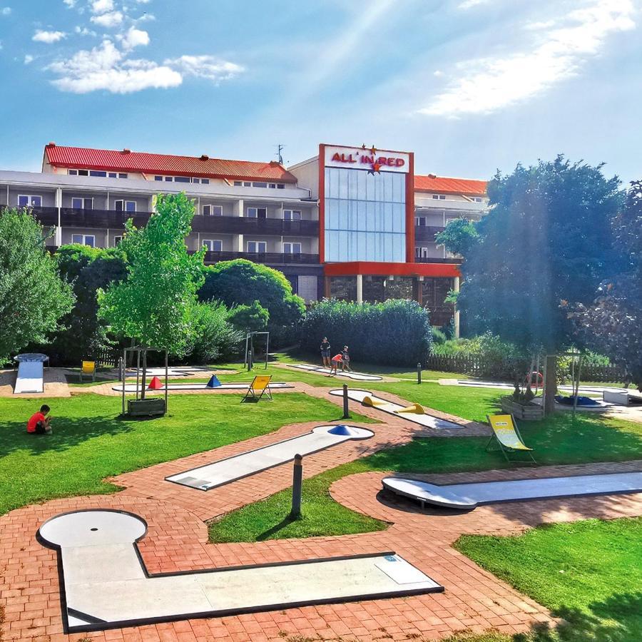 לוצמנסבורג All In Red Thermenhotel מראה חיצוני תמונה